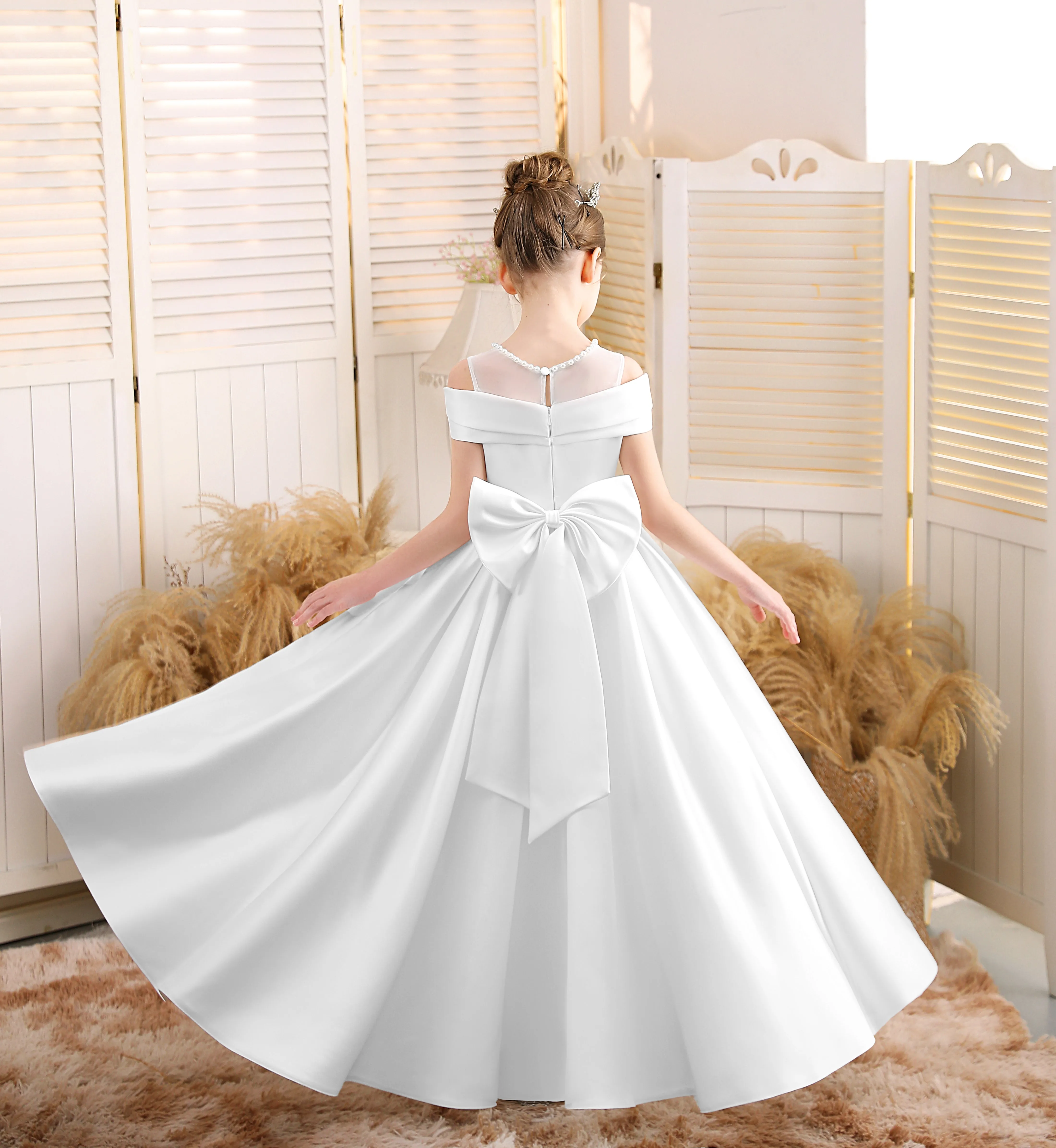 Ball-Gown/Princess Scoop Floor-Length Satin/Tulle Flower Girl Dress With Bow/Beading