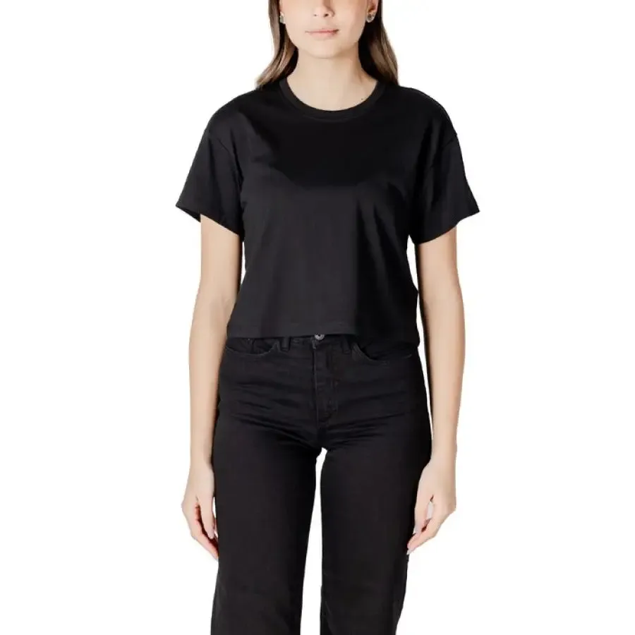 Black Cropped T Shirt and Jeans