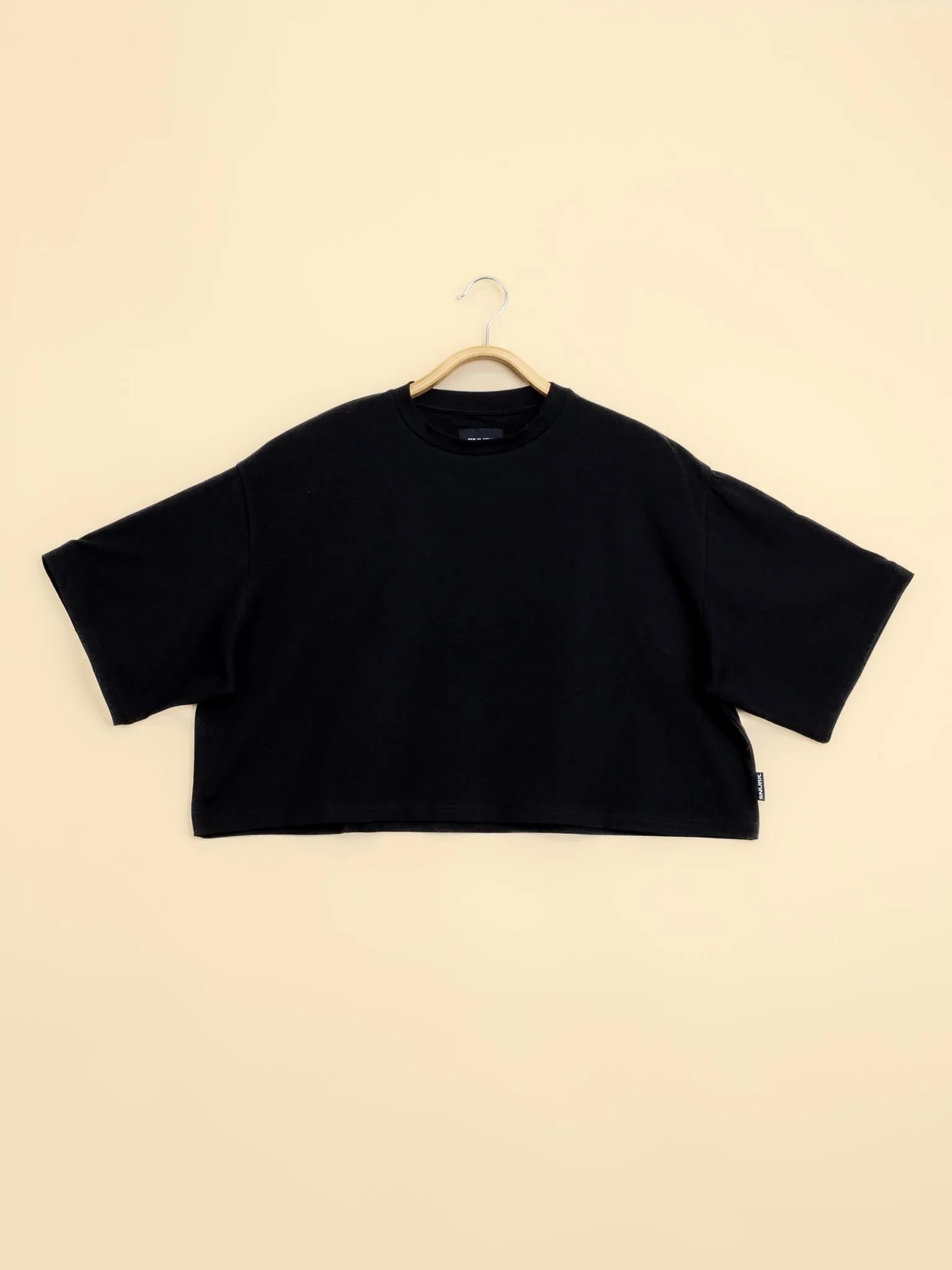 Black Cropped T-shirt Dames FW25
