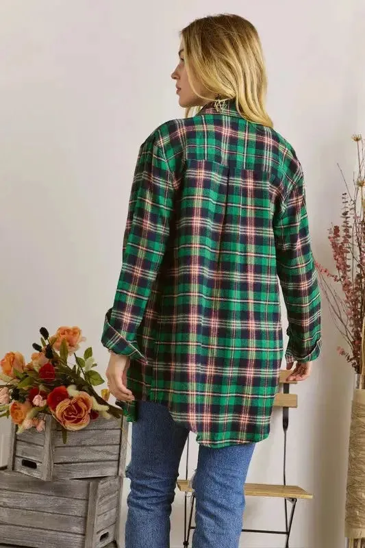 Classic Plaid Button-Down Shirt with Roll-Up Sleeves – Timeless Wardrobe Staple