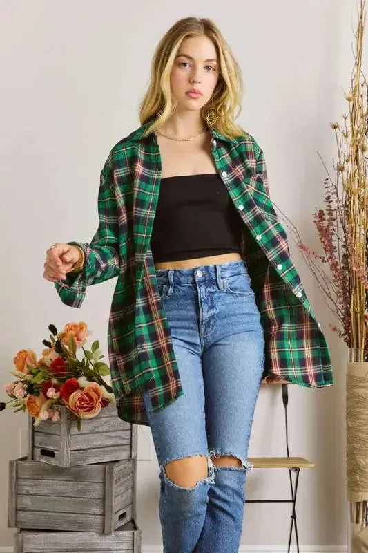 Classic Plaid Button-Down Shirt with Roll-Up Sleeves – Timeless Wardrobe Staple