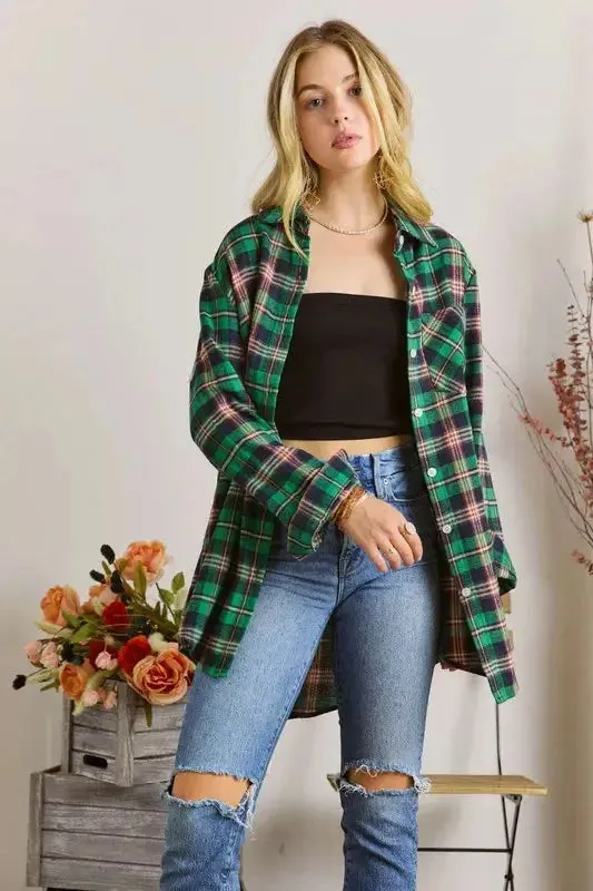 Classic Plaid Button-Down Shirt with Roll-Up Sleeves – Timeless Wardrobe Staple