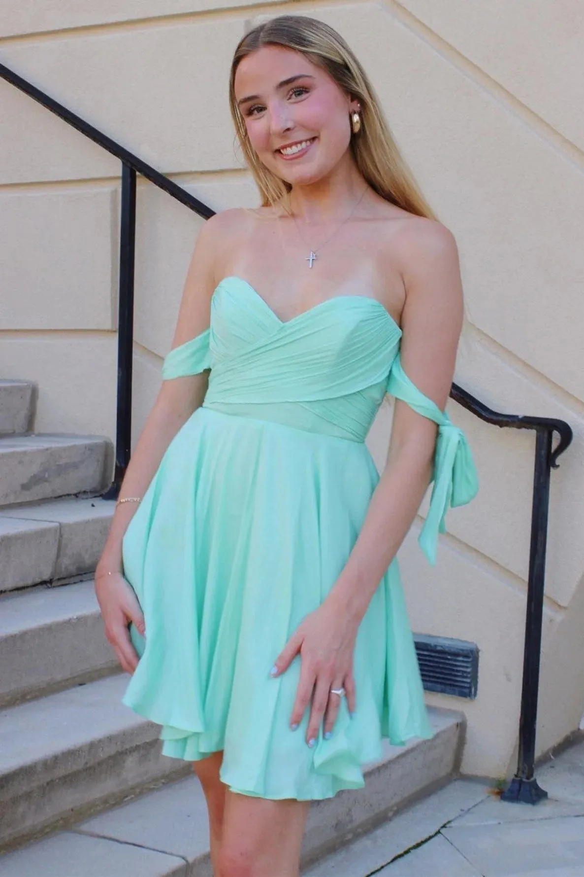 Courtney | Green Chiffon Off-the-Shoulder A-Line Short Homecoming Dress