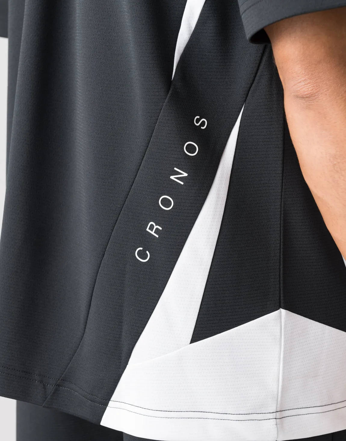 CRONOS pinhole mesh T-shirts【BLACK×RED】