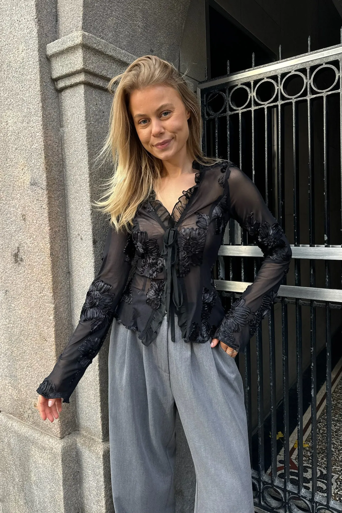 MarlyIC Mesh Top - Sort Blomst