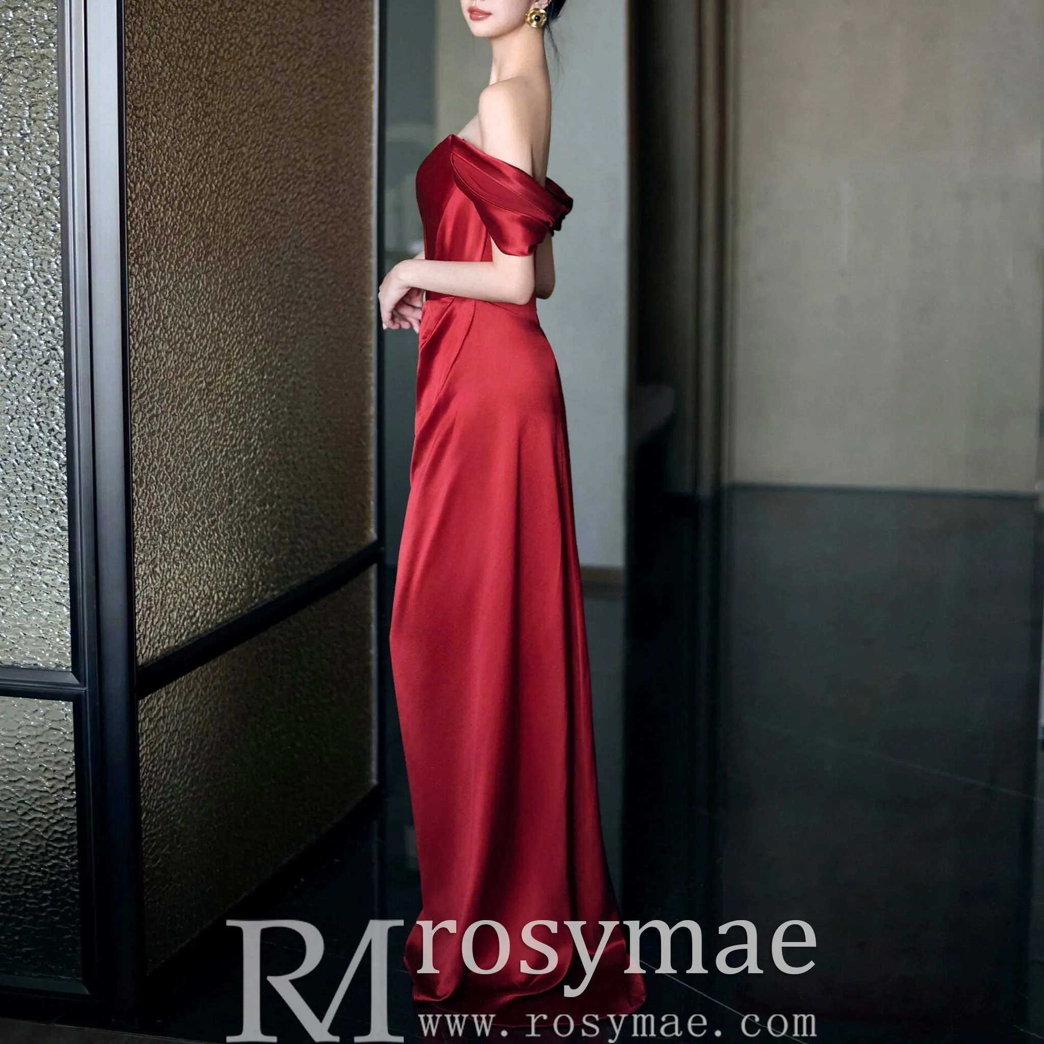 Off the Shoulder Slim Fit and Flare Formal Prom Dress