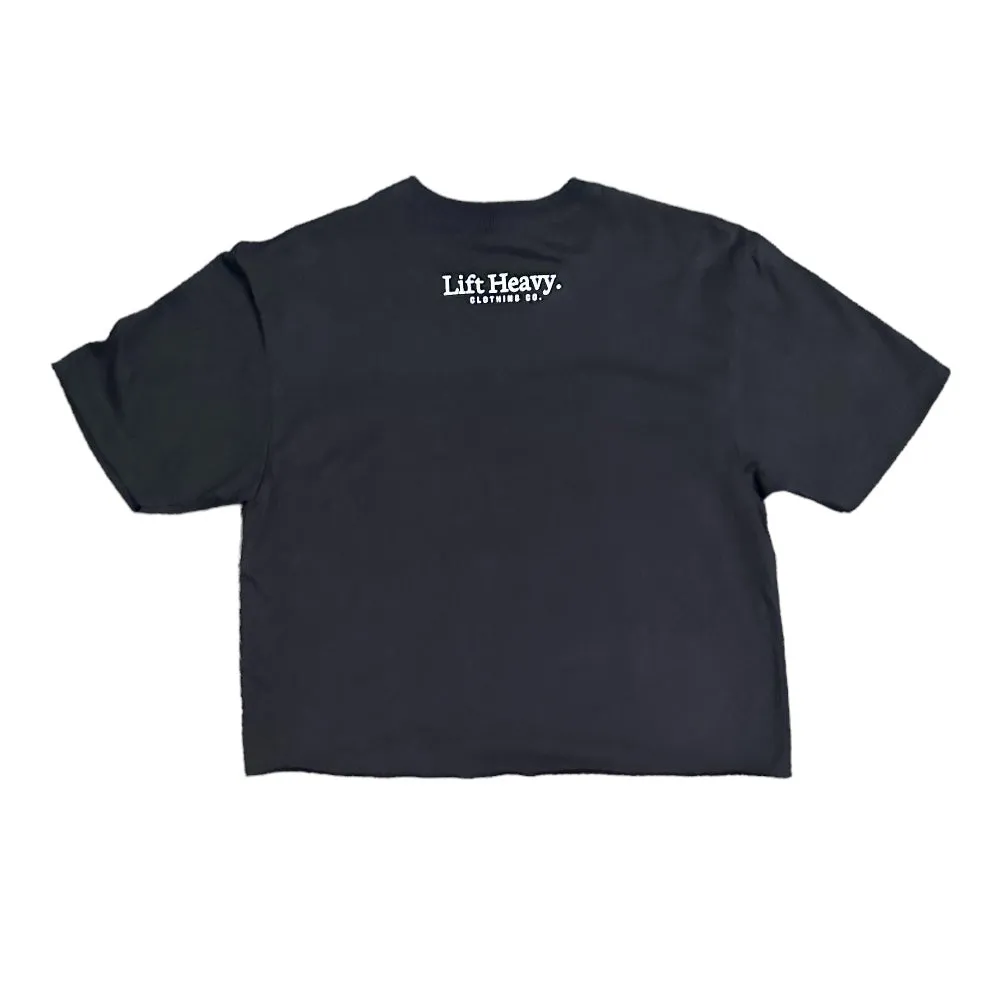 PRETTY GIRLS LIFT HEAVY VARSITY - BLACK CROPPED T-SHIRT