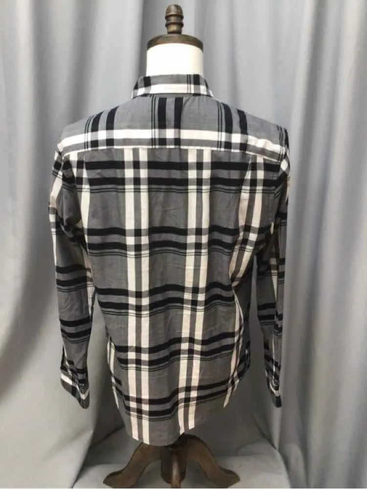 SIZE MEDIUM CLUB MONACO Men's SHIRTS