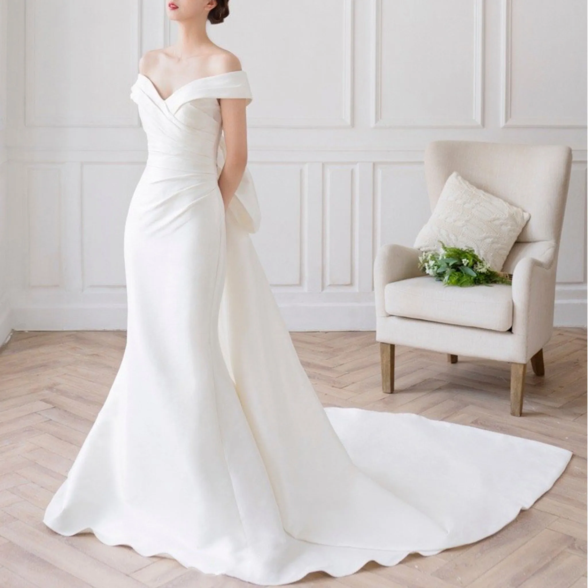 Trumpet Mermaid Satin Wedding Dresses with Long Bowknot