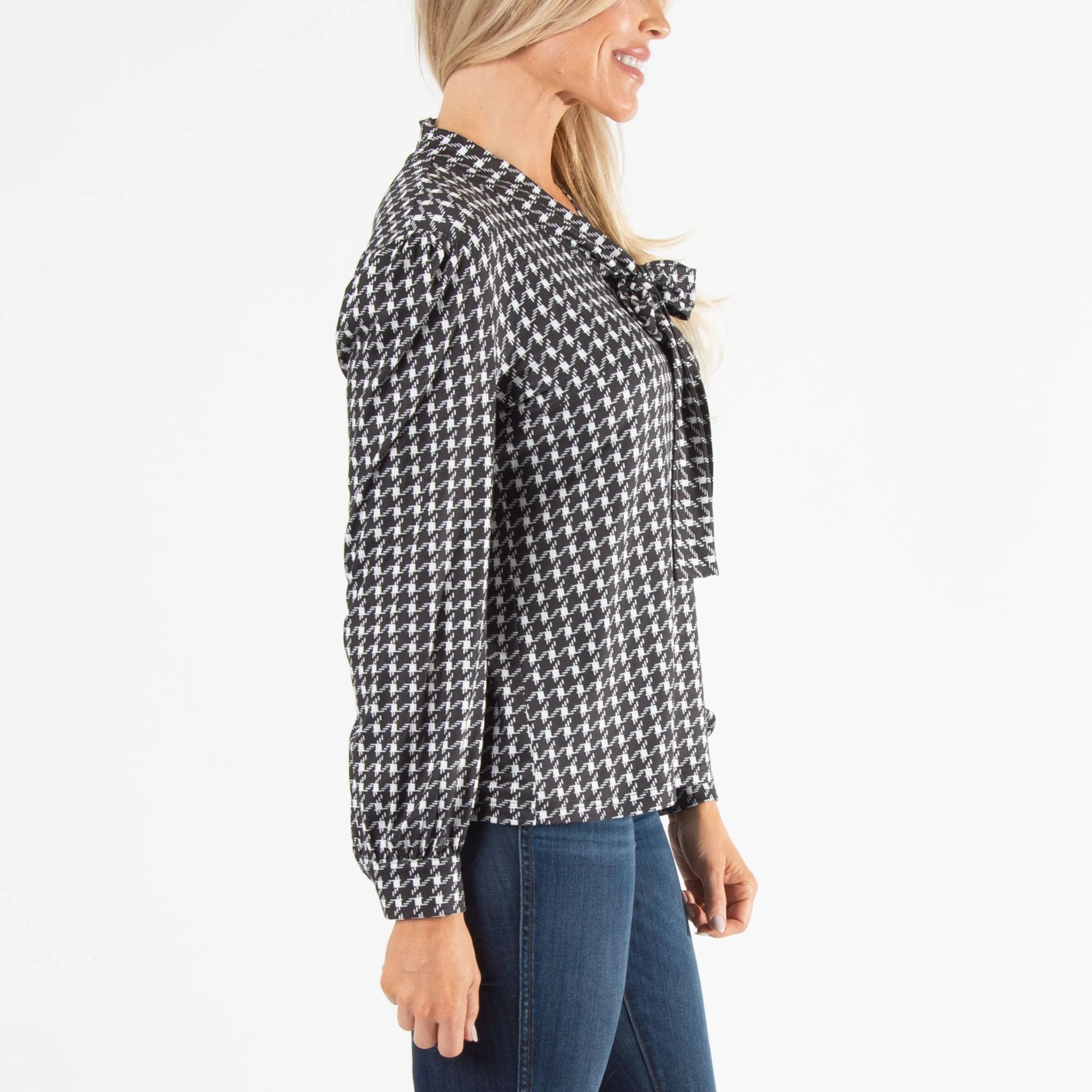 Vivi V-Neck Tie Top