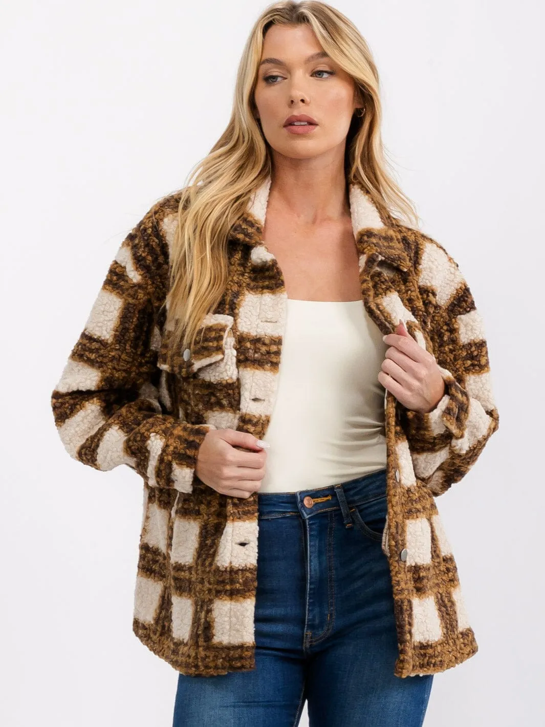 WOMEN'S LONG SLEEVE FRONT POCKETS BUTTON CLOSURE SHERPA PLAID JACKET