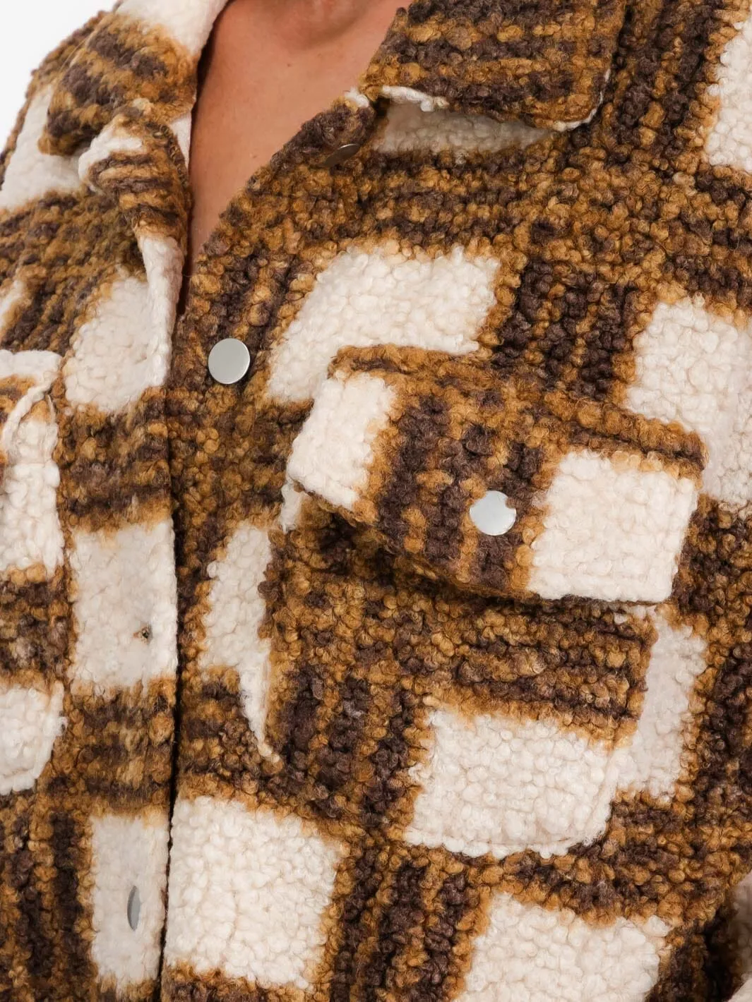 WOMEN'S LONG SLEEVE FRONT POCKETS BUTTON CLOSURE SHERPA PLAID JACKET