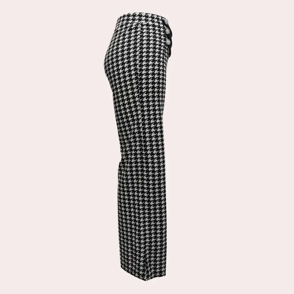 Zahara - stylish houndstooth trousers for women with a timeless design